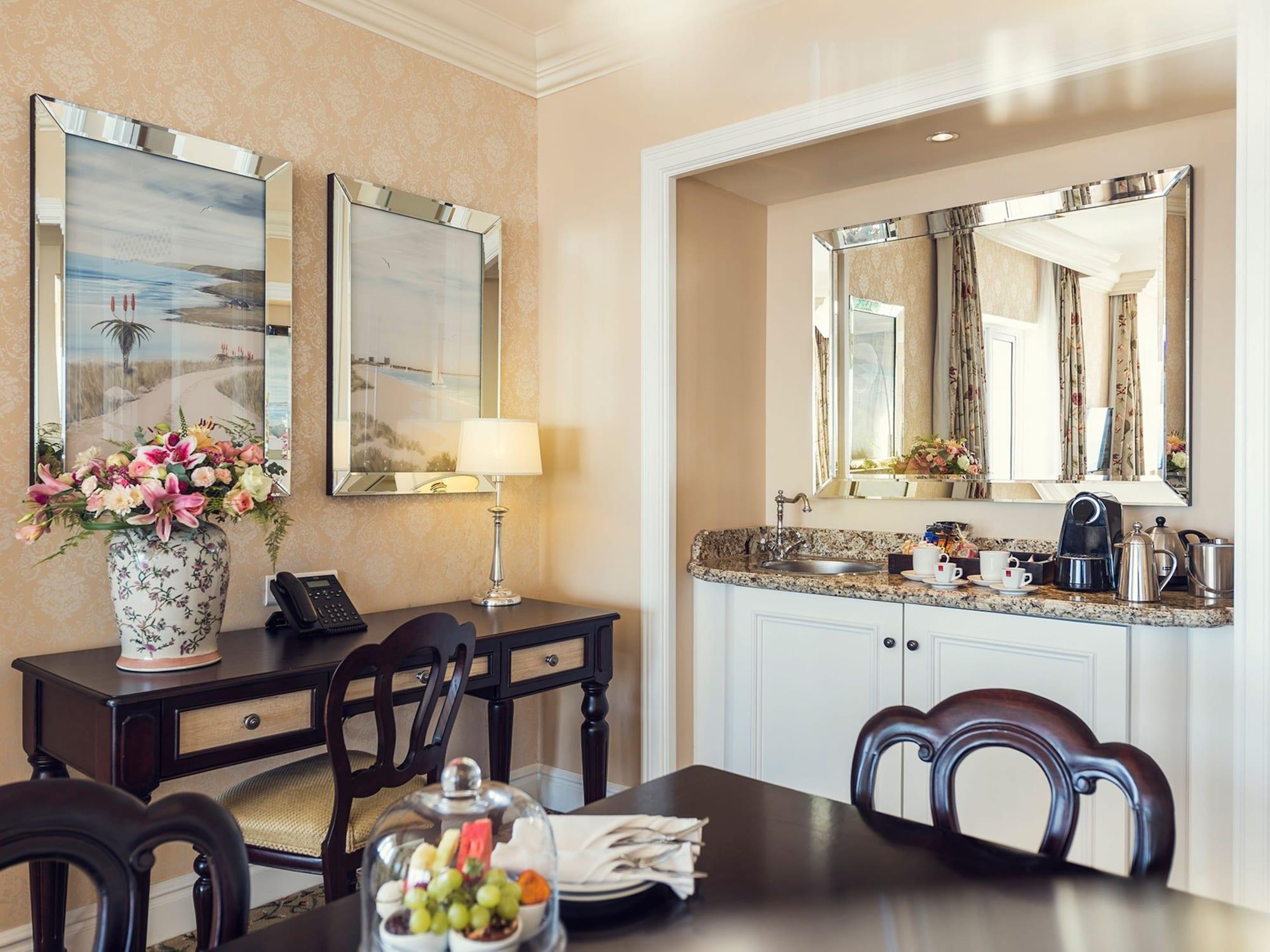 The Boardwalk Hotel, Convention Centre & Spa Порт Елизабет Екстериор снимка