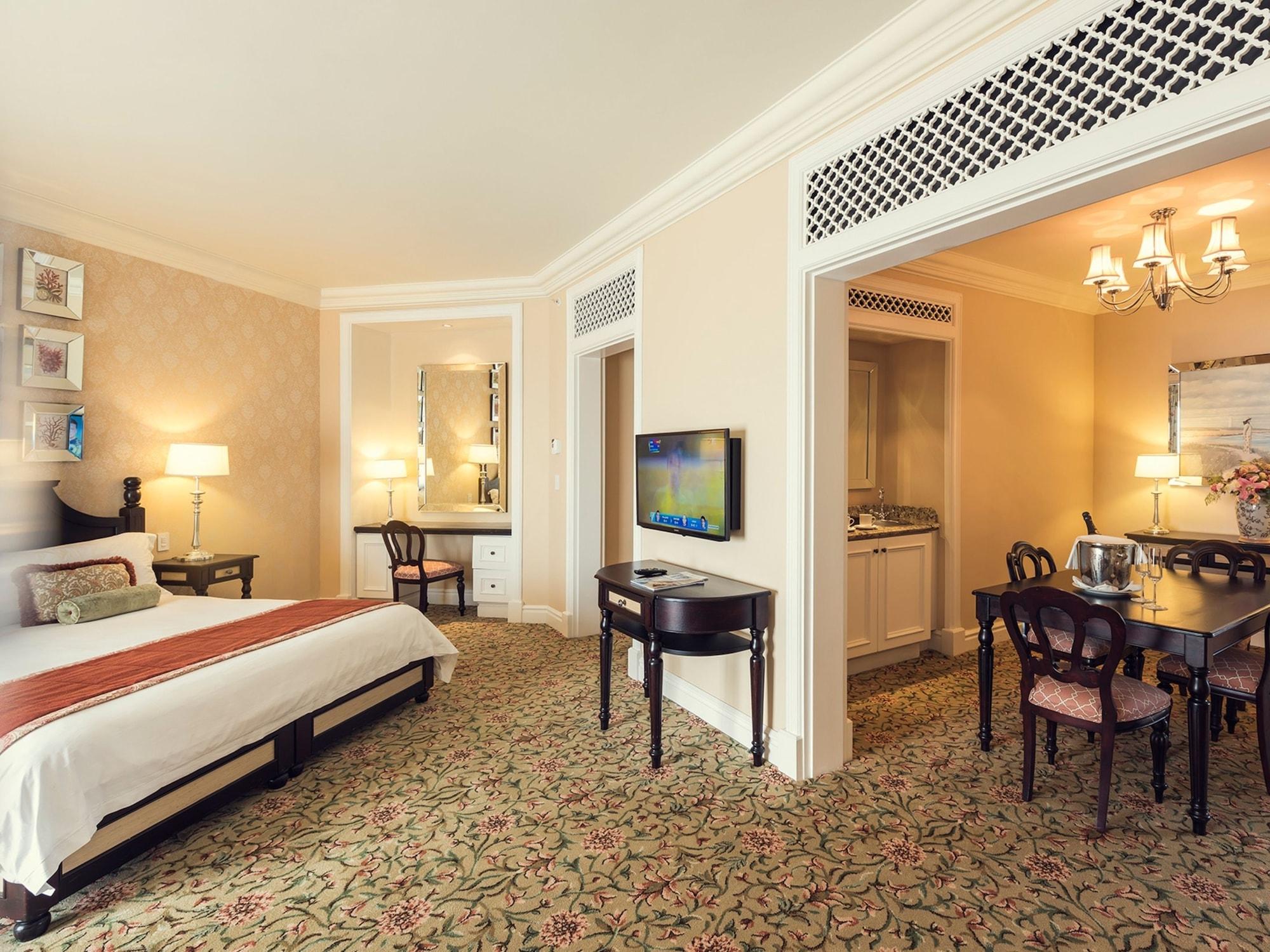 The Boardwalk Hotel, Convention Centre & Spa Порт Елизабет Екстериор снимка