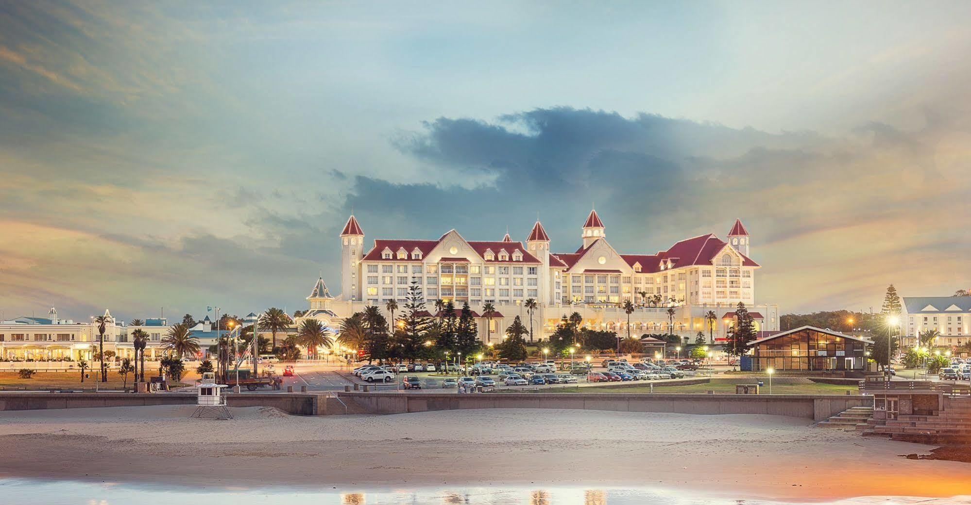 The Boardwalk Hotel, Convention Centre & Spa Порт Елизабет Екстериор снимка